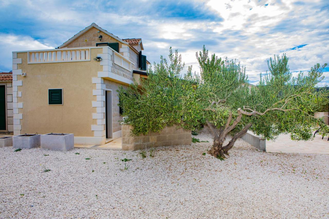 Opg Villa Meri Pucisca Exterior photo