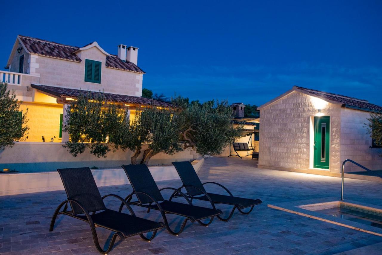 Opg Villa Meri Pucisca Exterior photo